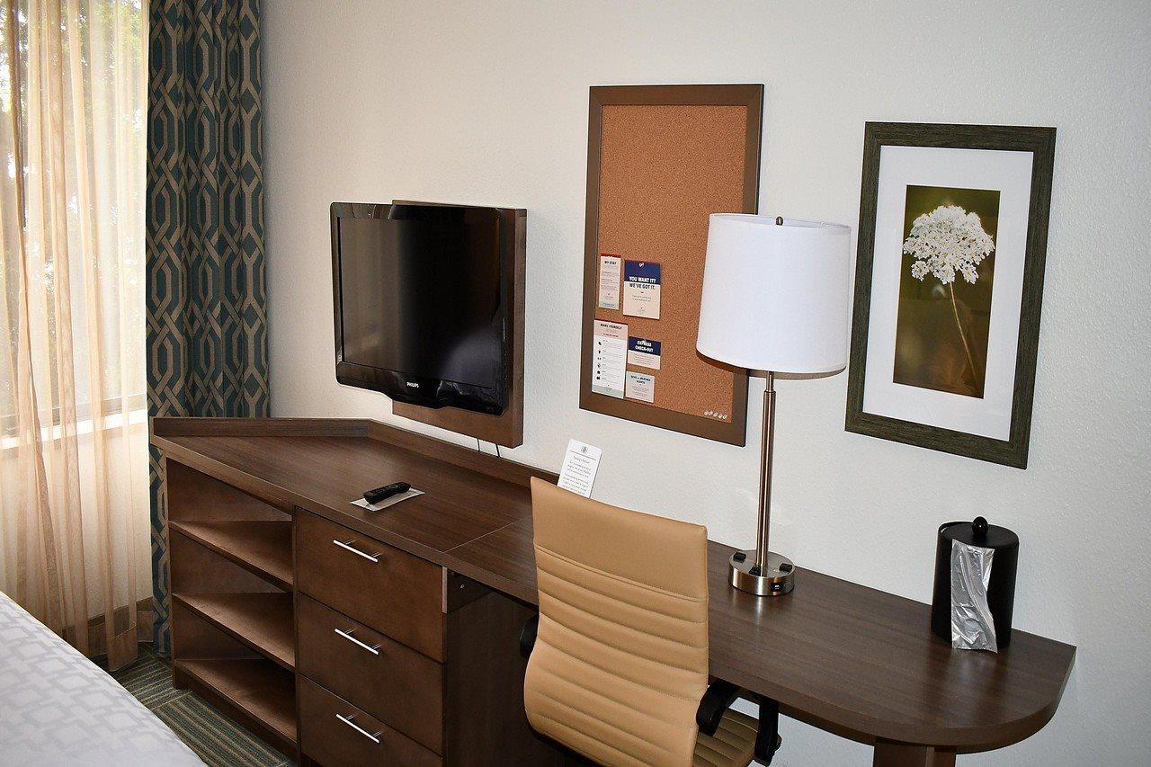 Candlewood Suites Grand Rapids Airport By Ihg Каскейд Экстерьер фото
