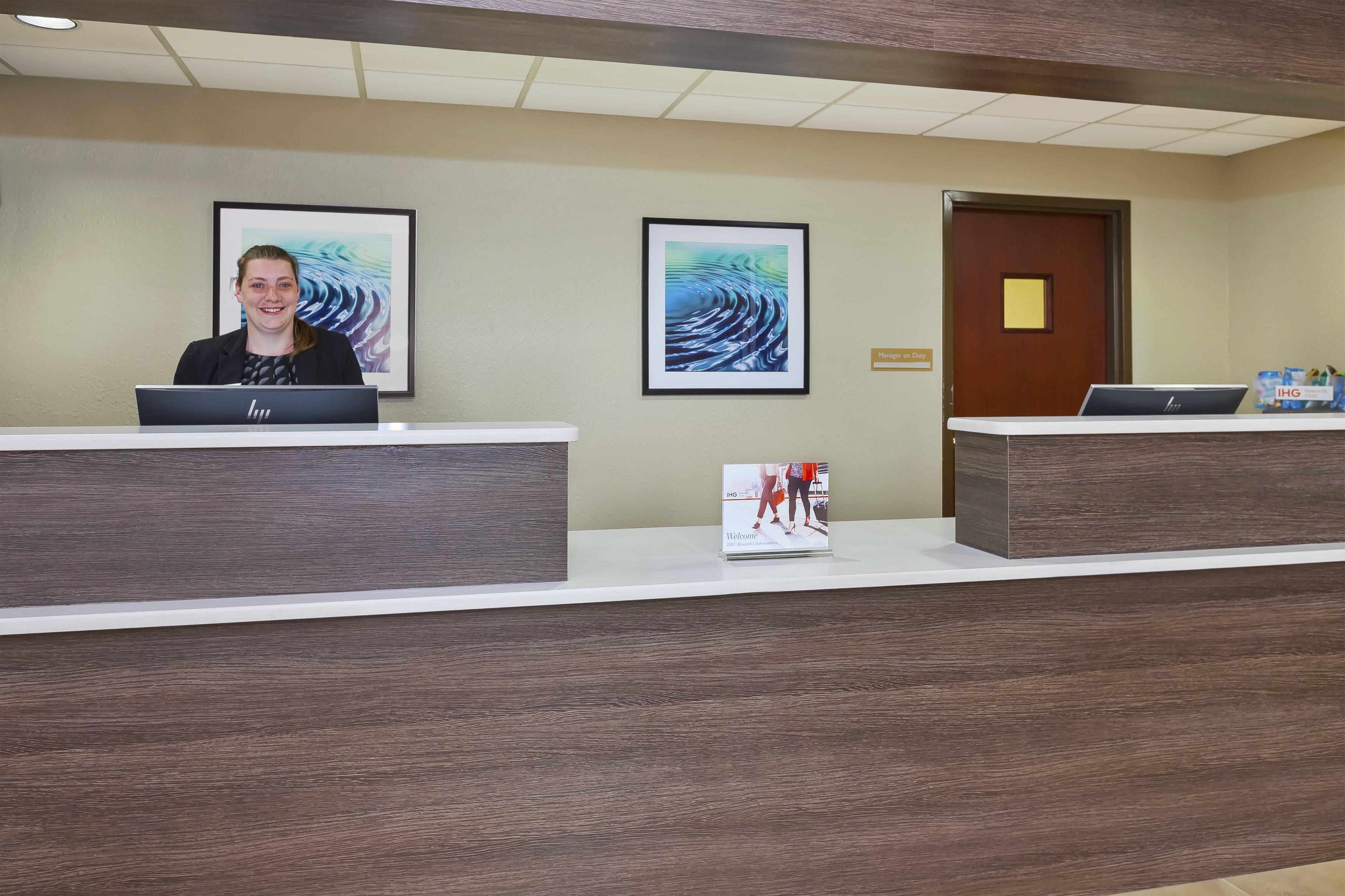 Candlewood Suites Grand Rapids Airport By Ihg Каскейд Экстерьер фото