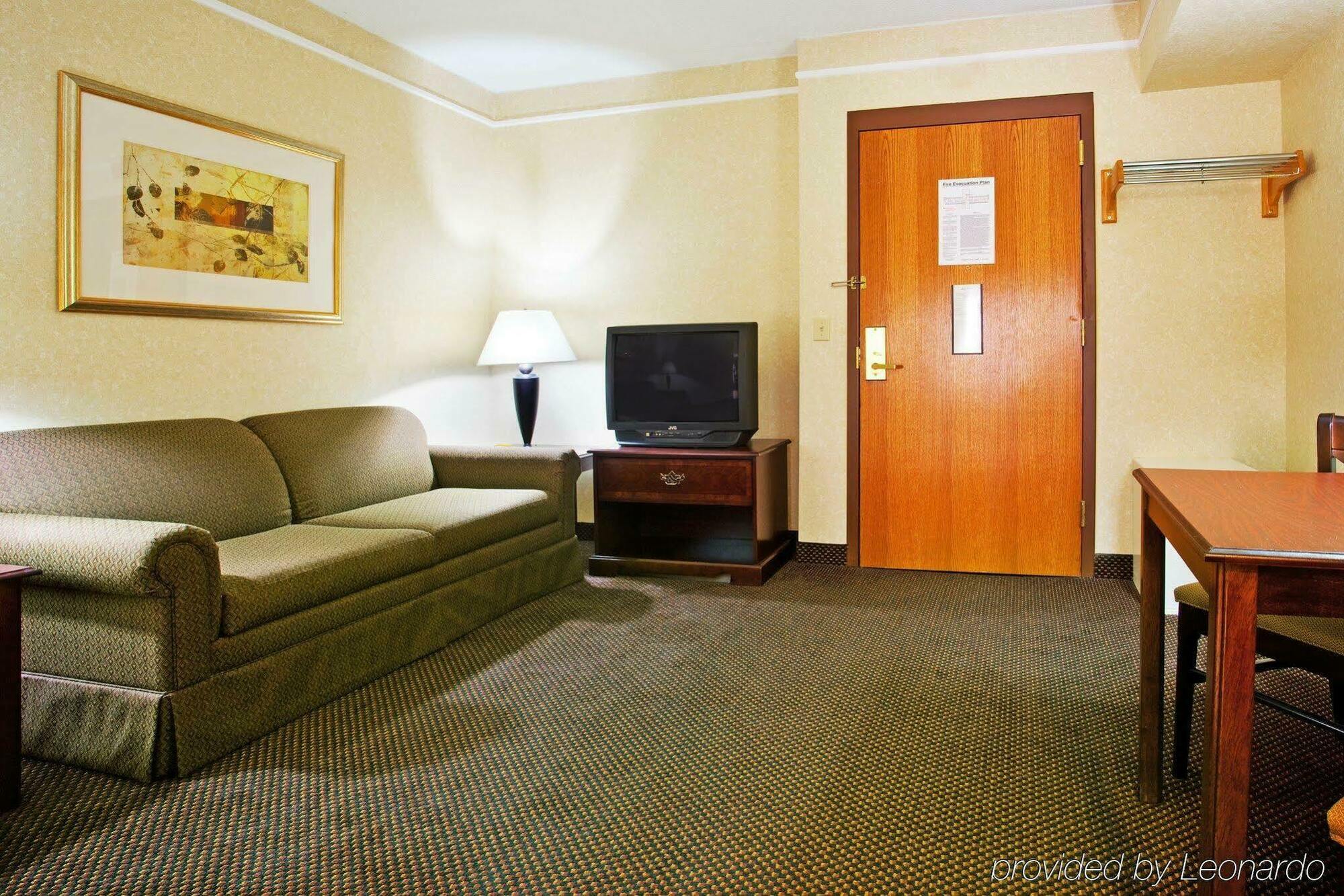 Candlewood Suites Grand Rapids Airport By Ihg Каскейд Экстерьер фото
